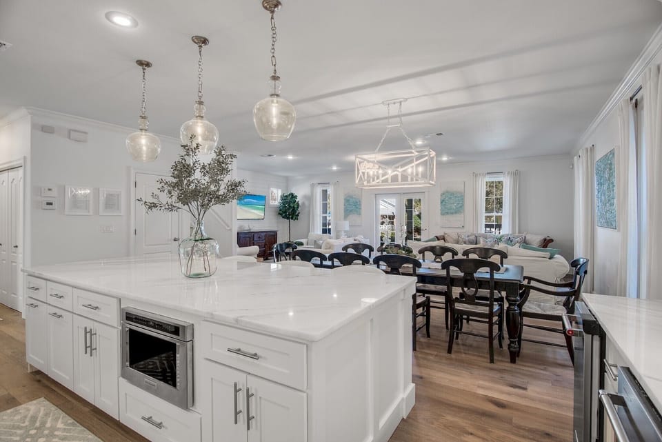 30 foot wide living area