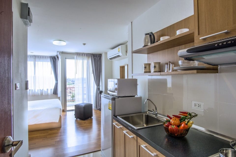 Fridge, microwave, stovetop, electric kettle