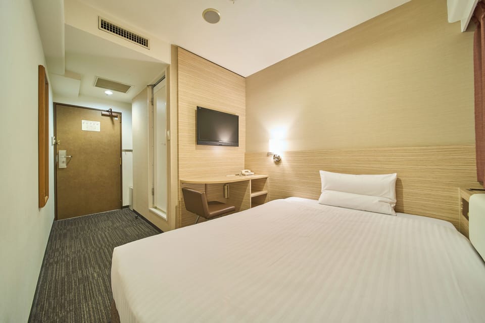 Down comforters, iron/ironing board, free WiFi, bed sheets