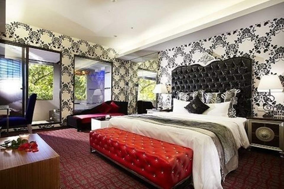 In-room safe, individually decorated, desk, blackout drapes