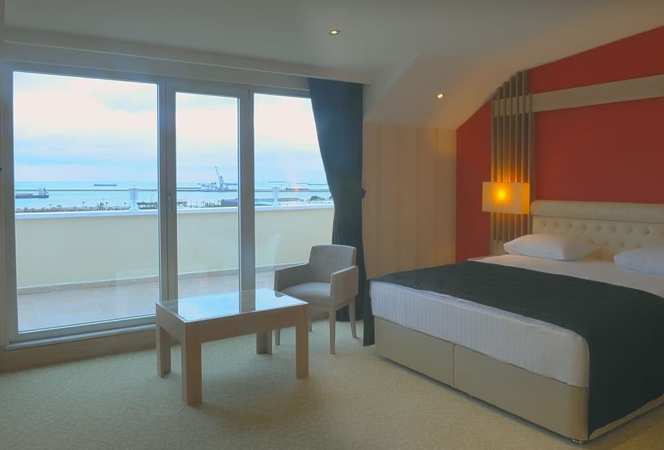 Standard Loft, 1 Double Bed | Premium bedding, minibar, in-room safe, desk