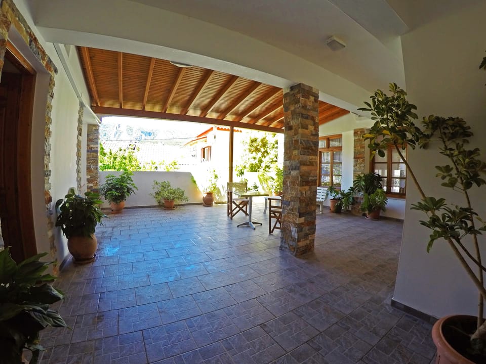 Apartment | Terrace/patio