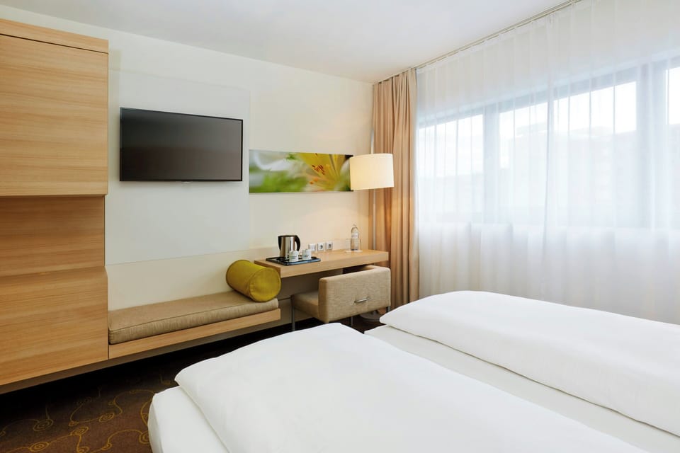Standard Room, 1 Double Bed | Premium bedding, desk, blackout drapes, soundproofing
