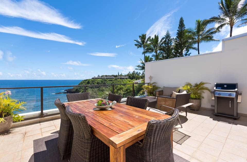 Lanai with BBQ