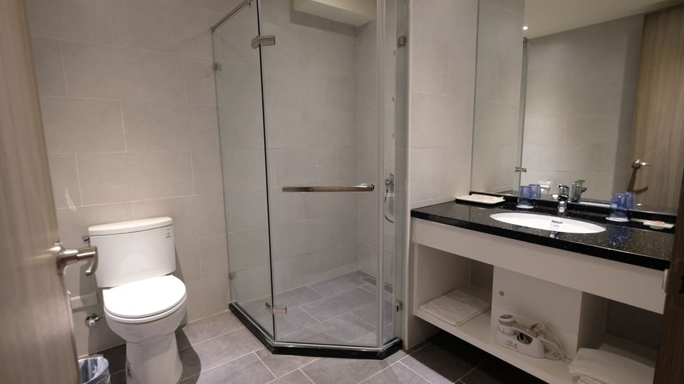 Superior Twin Room, 2 Twin Beds, No Windows | Desk, soundproofing, free WiFi