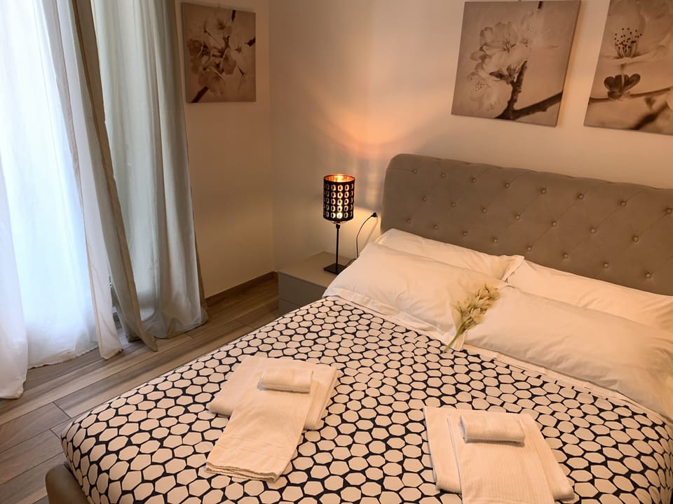 Double Room, 1 Bedroom, Terrace | In-room safe, soundproofing, free WiFi