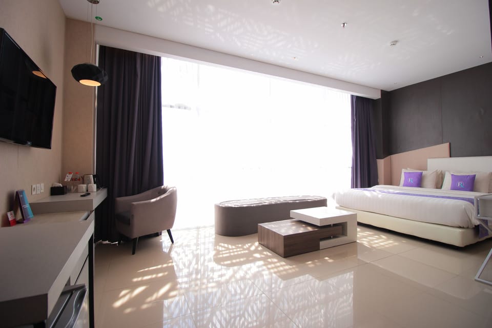 Suite | City view