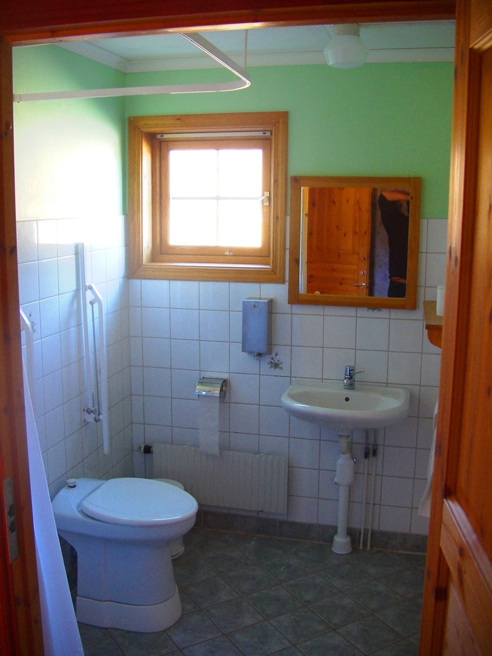Traditional Suite, 1 Bedroom, Private Bathroom, Garden View | Bathroom | Shower, free toiletries, towels, soap