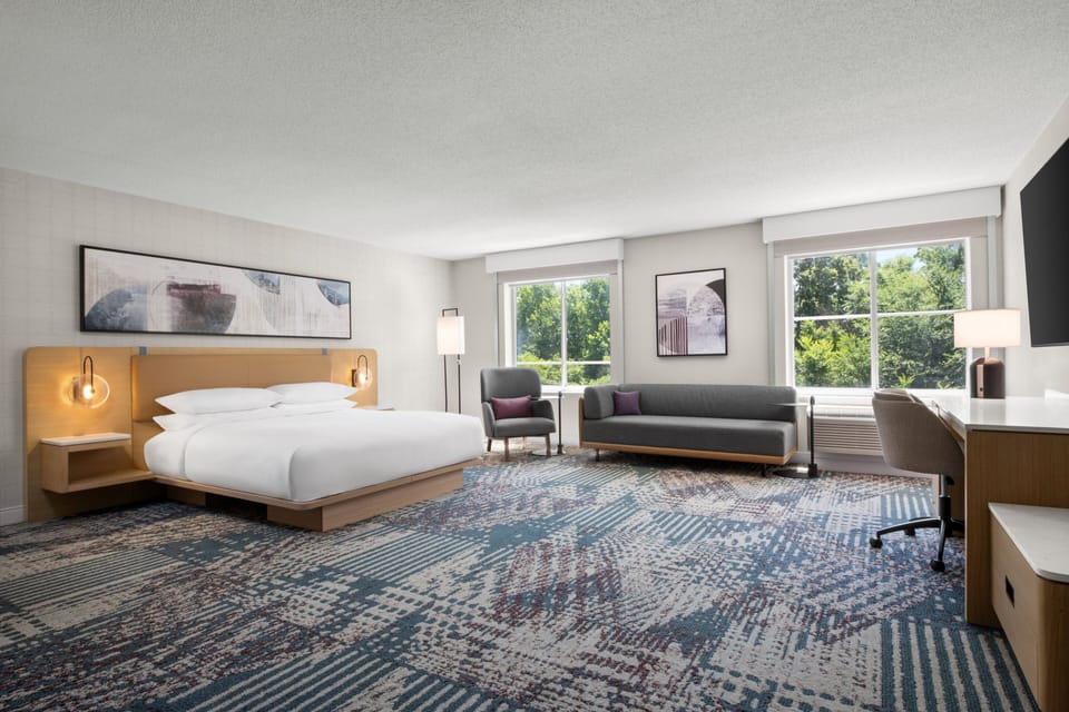 Pillowtop beds, desk, laptop workspace, blackout drapes