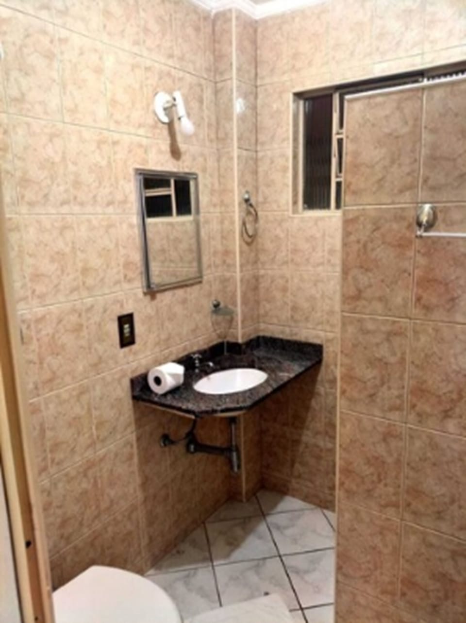 Shower, towels