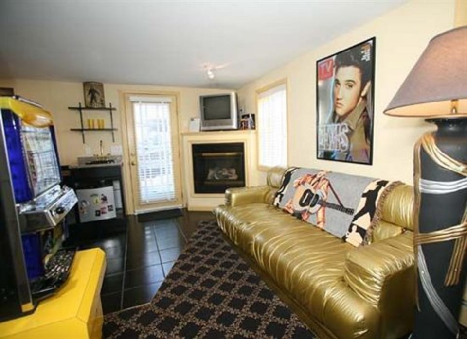 Living room | DVD player