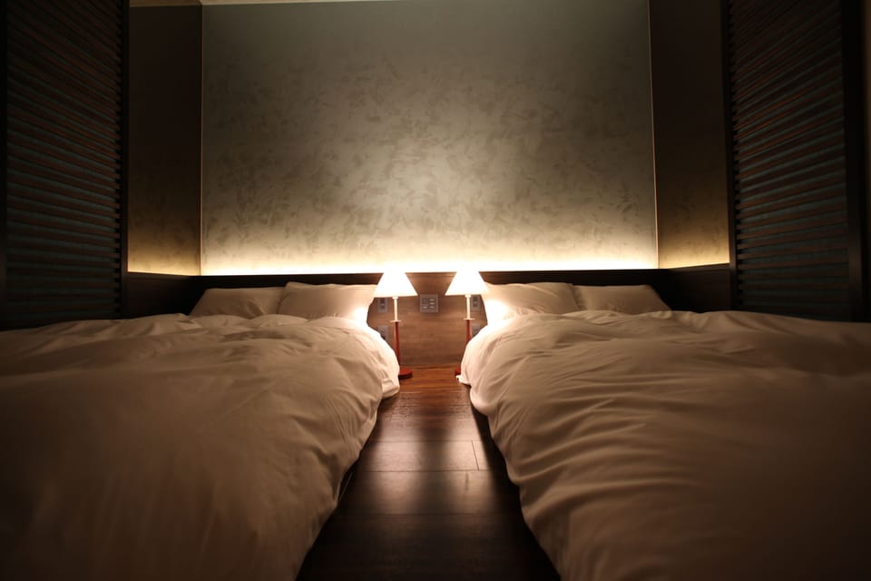 Design Twin Room, Non Smoking | In-room safe, desk, blackout drapes, soundproofing