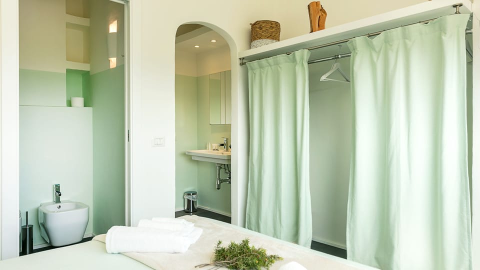Premium bedding, memory foam beds, minibar, individually decorated