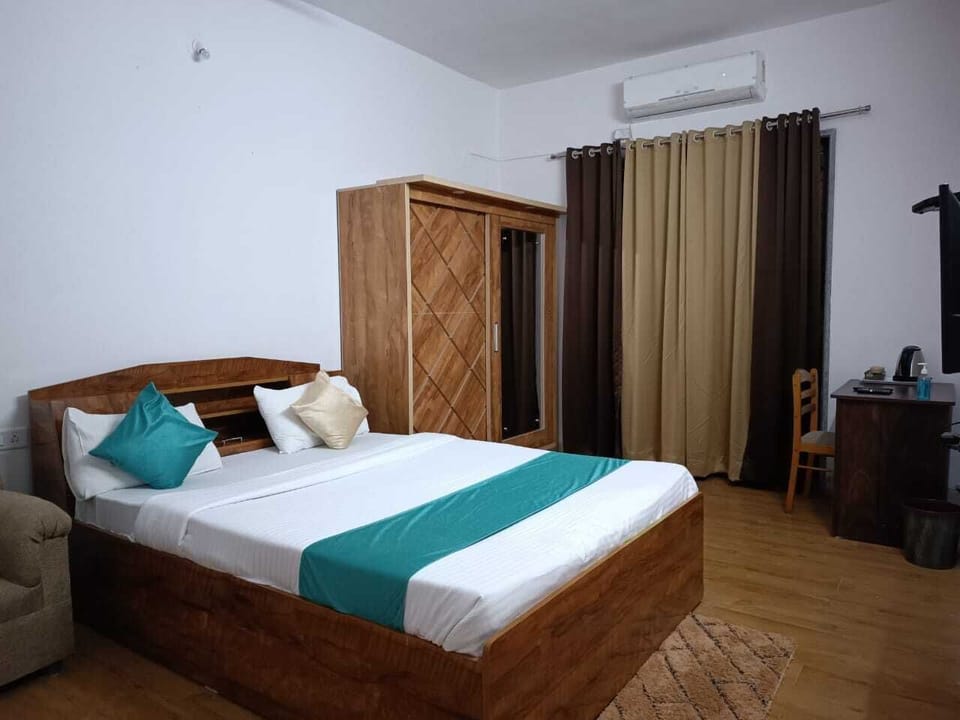 Budget Non Ac Room | Free WiFi, bed sheets