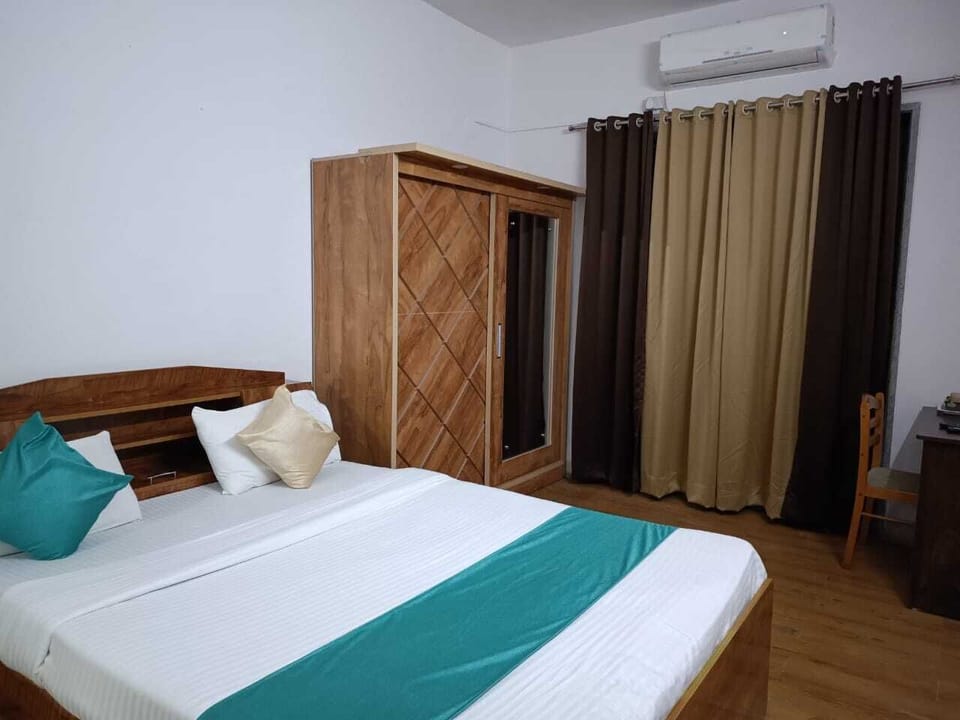 Budget Non Ac Room | Free WiFi, bed sheets