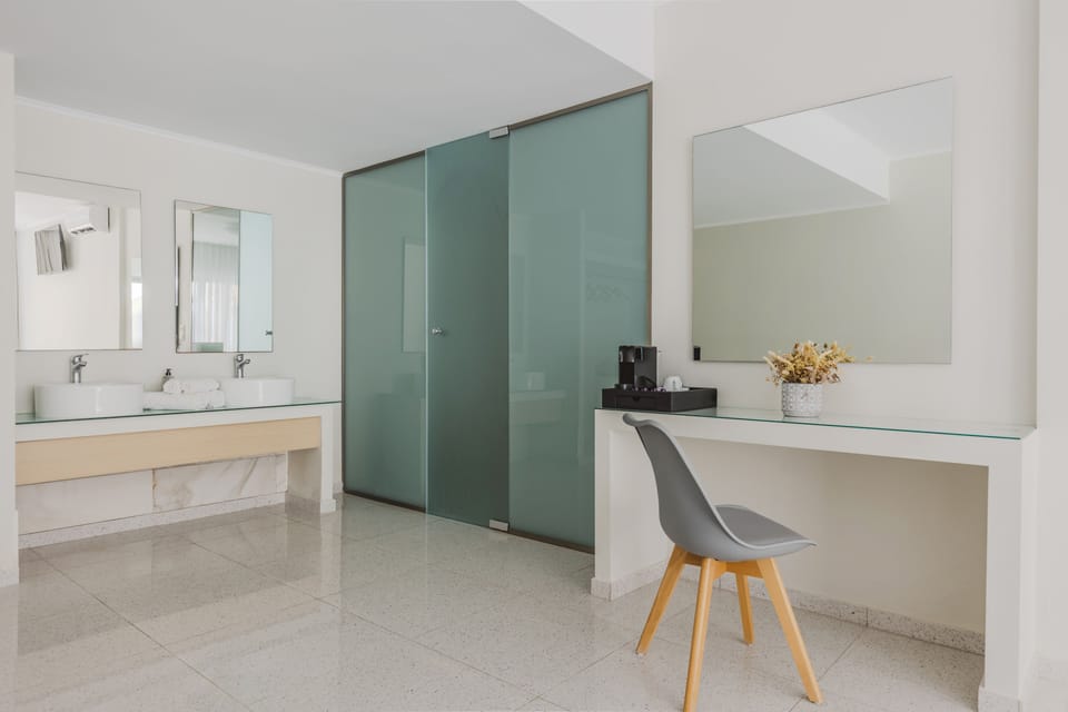 Superior Studio Suite, Pool Access | Down comforters, in-room safe, blackout drapes, iron/ironing board