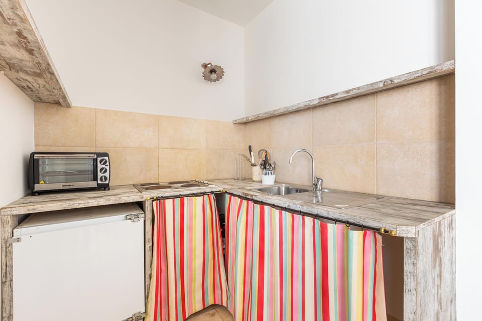 Family Apartment, 1 Bedroom | In-room dining