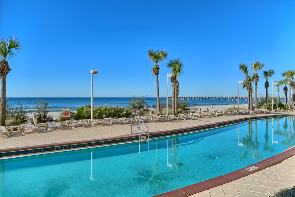 There's no bad view from this place and plenty of room for laps!