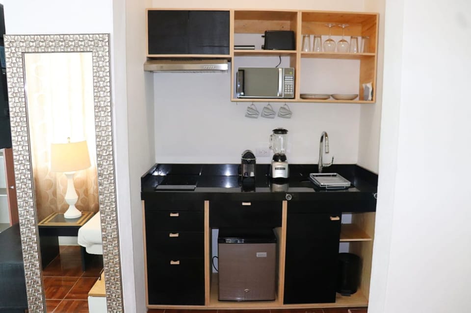 Junior Suite, Multiple Beds with Terrace and Kitchenette | Private kitchenette | Espresso maker, coffee/tea maker