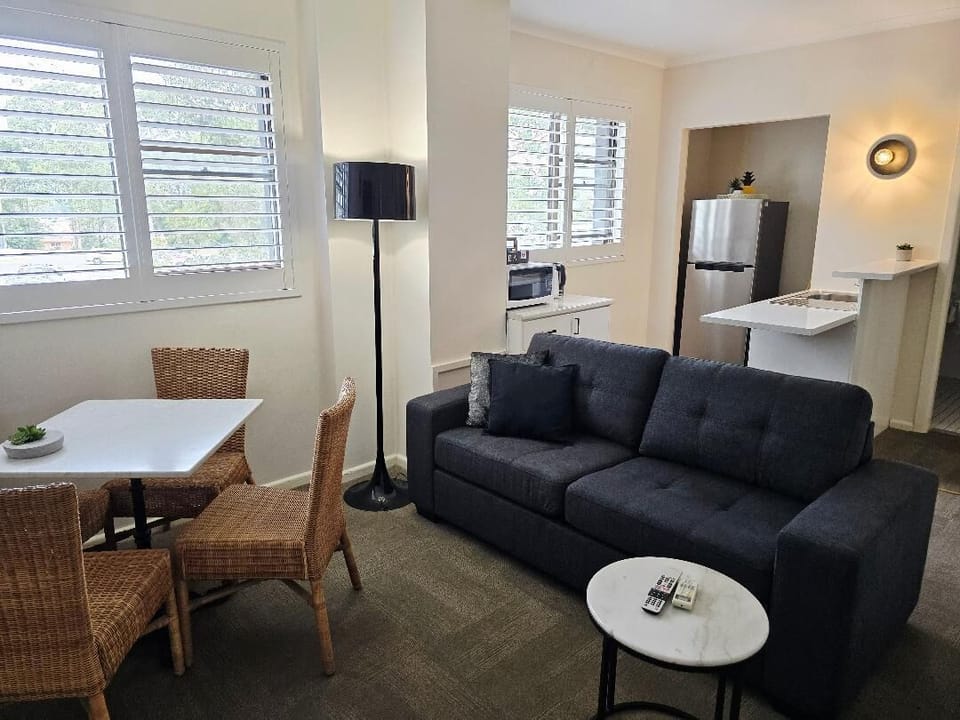 Premium Apartment, 1 King Bed with Sofa bed, Non Smoking | Premium bedding, laptop workspace, iron/ironing board, WiFi (free)