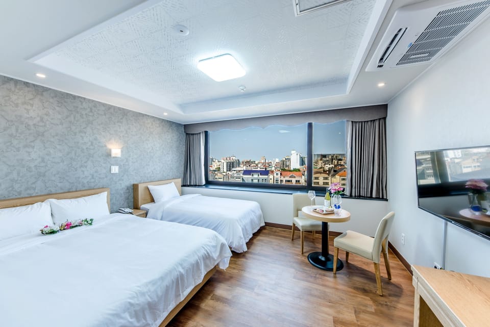Twin Room | Desk, soundproofing, free WiFi