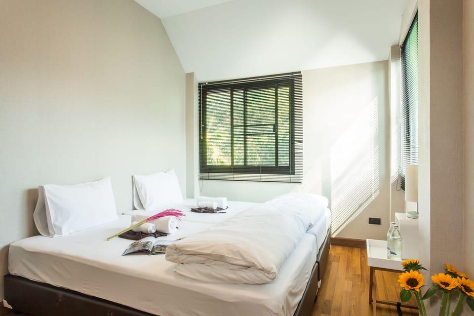 Twin Room with Shared Bathroom | Free WiFi