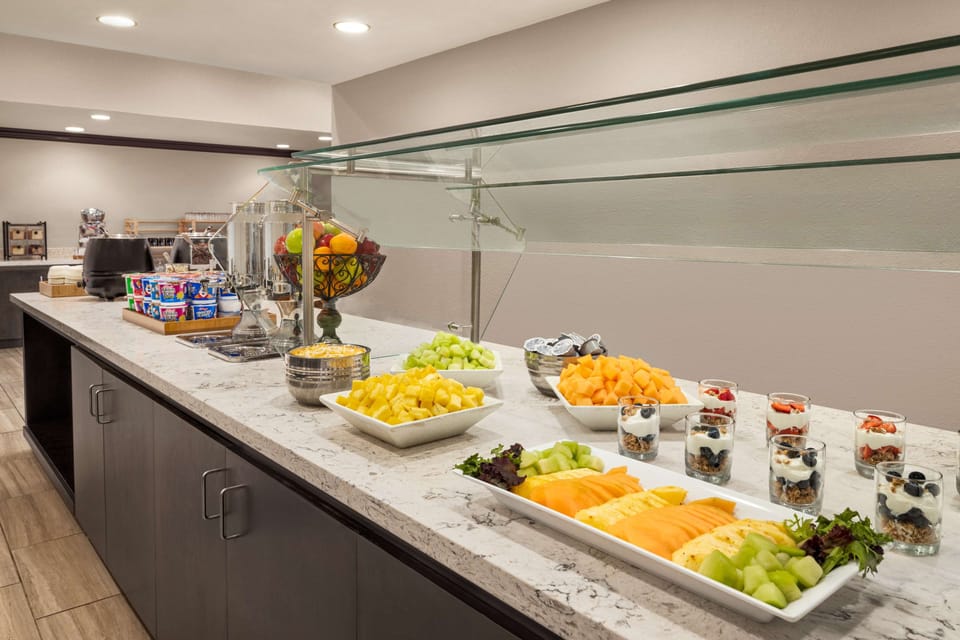 Daily buffet breakfast (USD 19.95 per person)