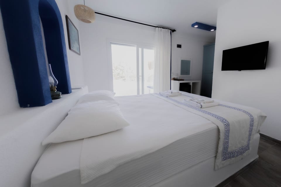 Standard Suite, 1 Bedroom | 1 bedroom, premium bedding, minibar, in-room safe