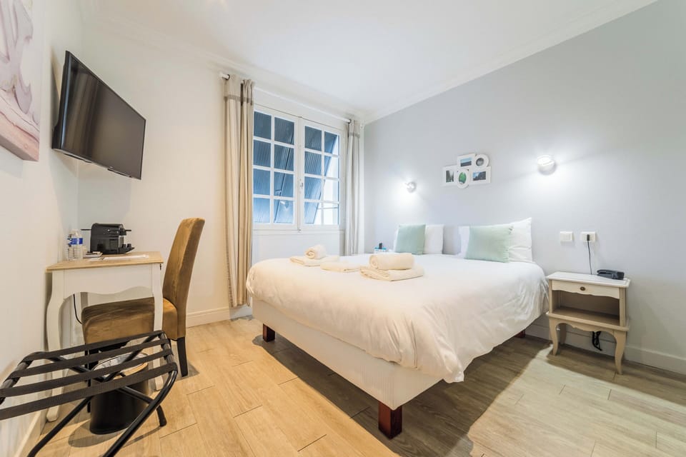 Comfort Double Room | Desk, free WiFi, bed sheets