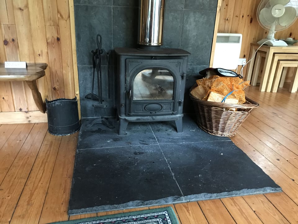Wood burning stove