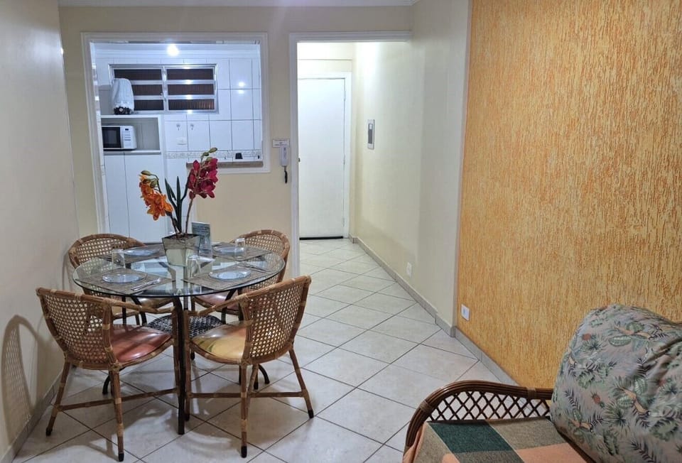 Apartment (13) | Living room | 32-inch flat-screen TV with digital channels, TV