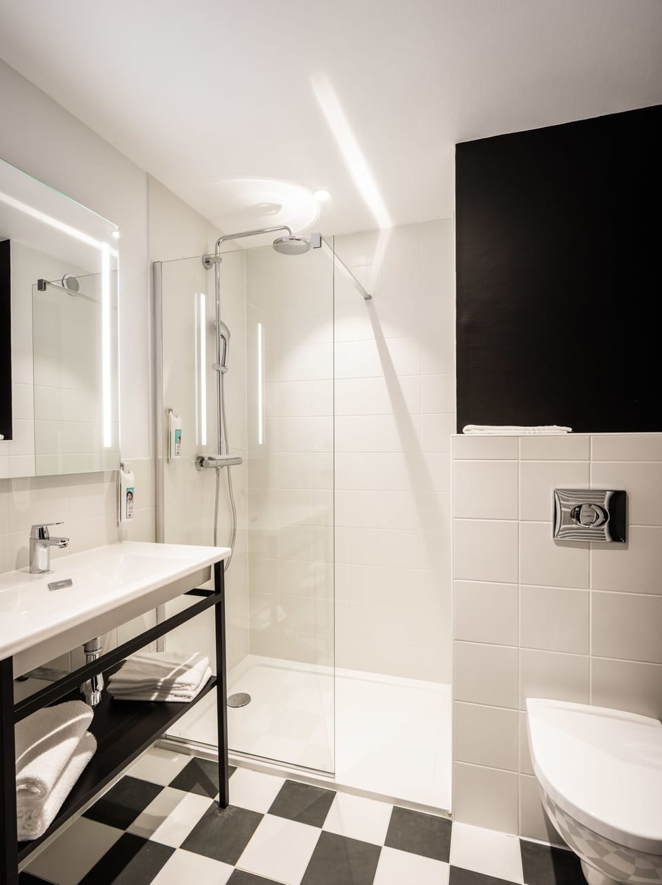Standard Room, 1 Double Bed with Sofa bed | Bathroom | Rainfall showerhead, eco-friendly toiletries, hair dryer, towels