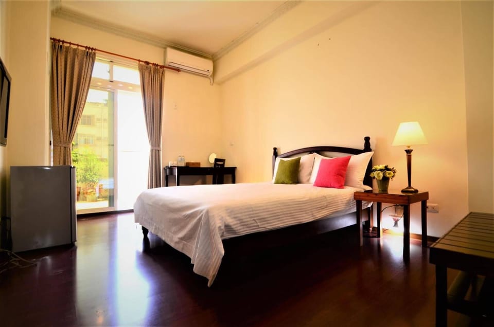 Standard Double Room | Down comforters, soundproofing, free WiFi, bed sheets