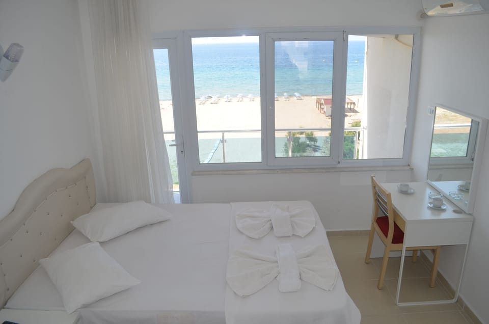 Standard Double Room, Sea View | Premium bedding, minibar, desk, soundproofing