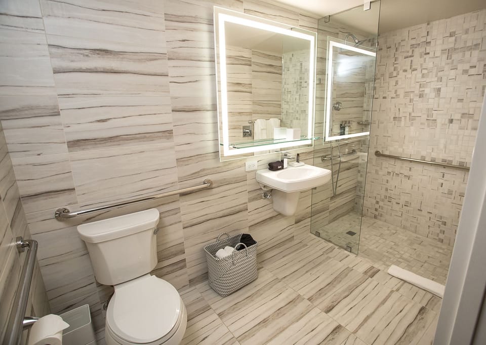 Shower, free toiletries, hair dryer, bathrobes