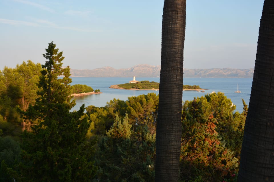 Wonderful views from the terrace while you are enjoying a meal.
Aucanada island