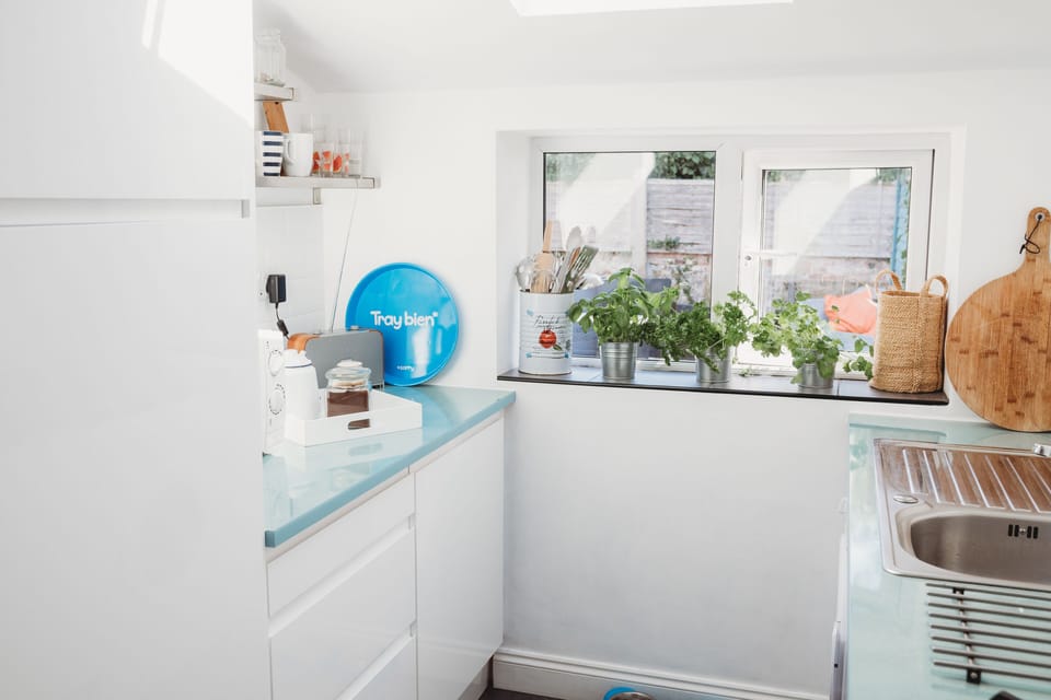 light bright kitchen