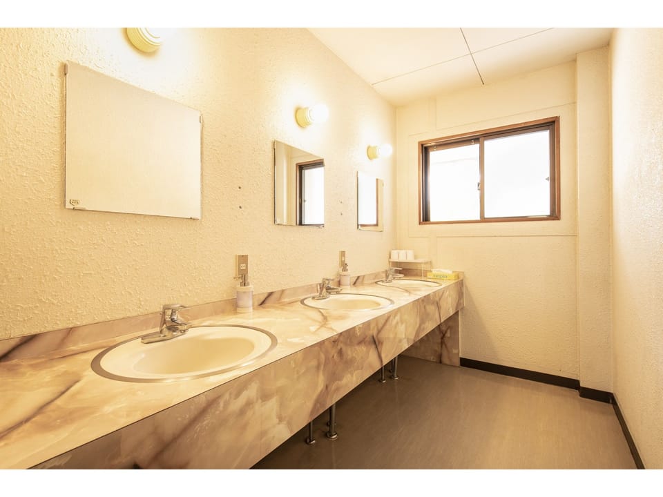 Combined shower/tub, hair dryer (on request), slippers, towels