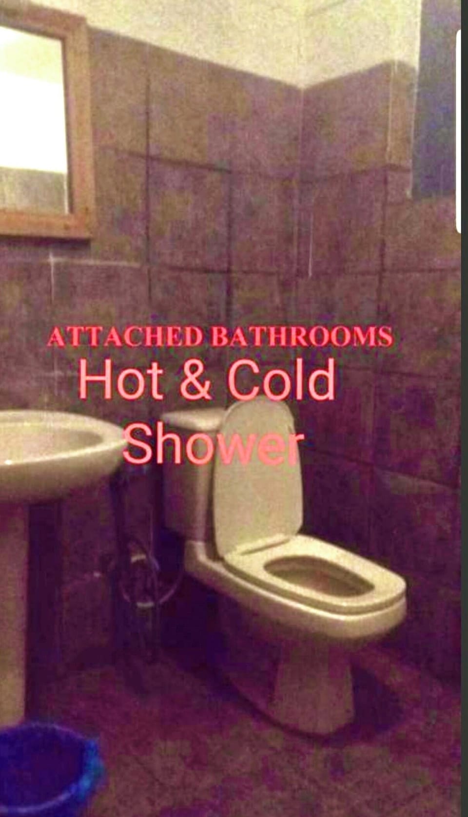 Standard Twin Room | Bathroom | Shower, slippers, towels, toilet paper