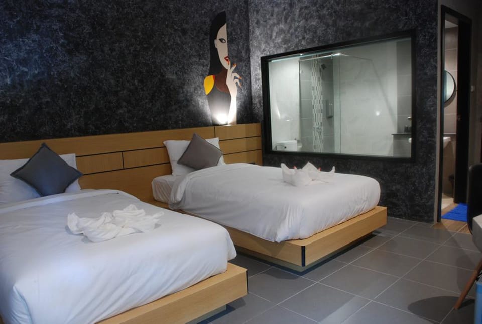 Standard Twin Room | Free WiFi