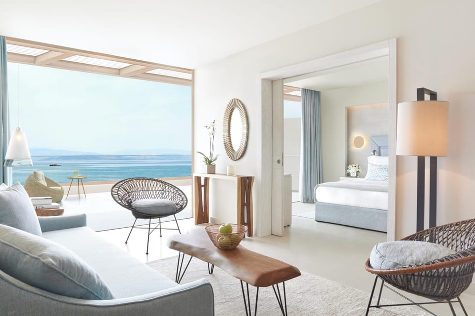 Free minibar, in-room safe, desk, soundproofing