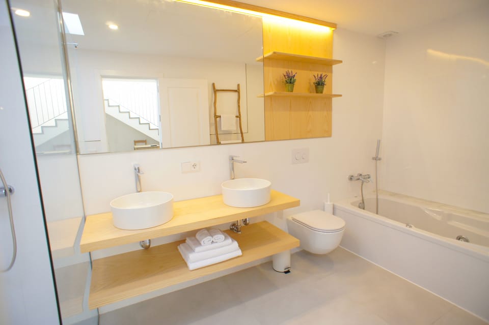 Free toiletries, towels