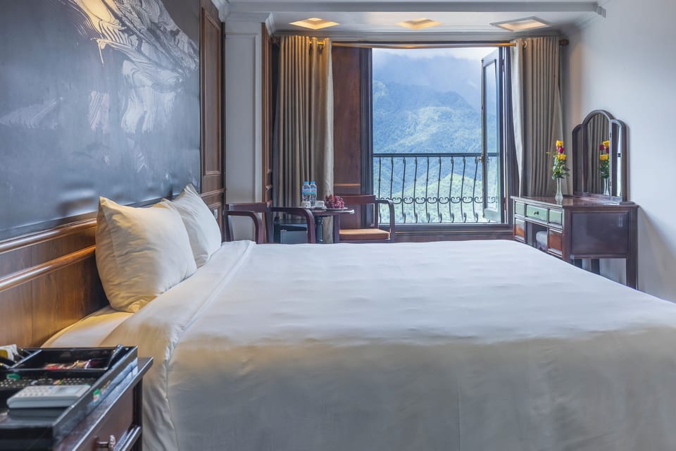 Deluxe Double or Twin Room, Mountain View | Hypo-allergenic bedding available, memory foam beds, minibar