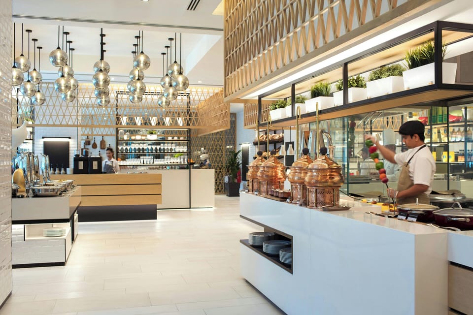 2 restaurants; breakfast, lunch, dinner, and brunch served