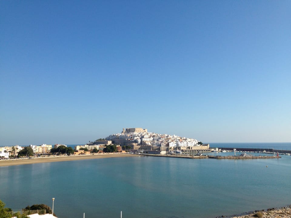 South beach, fishing harbour and castle, from the end of the road