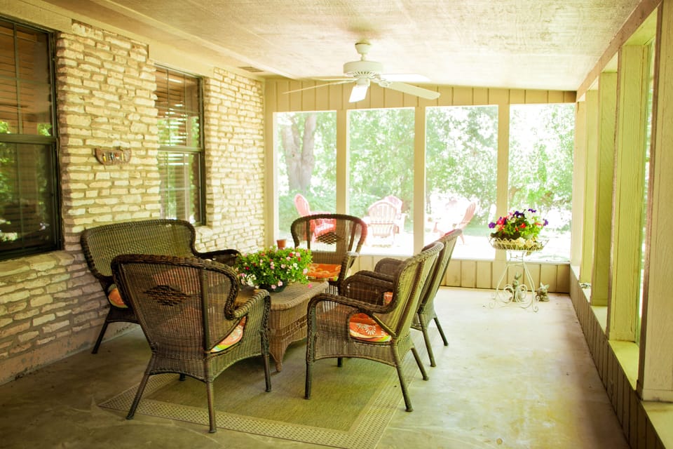 screened in porchh