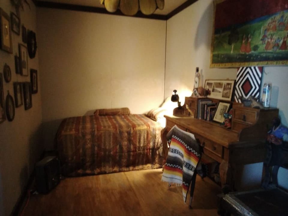 single bed 