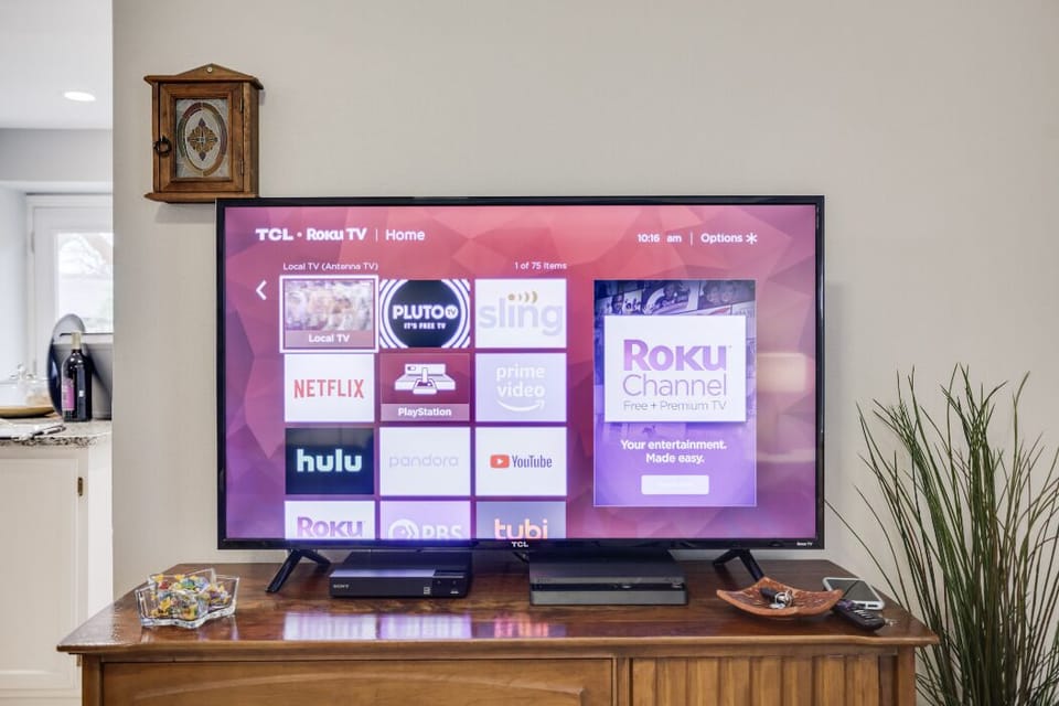 Smart TV-Sling service and Netflix provided. 