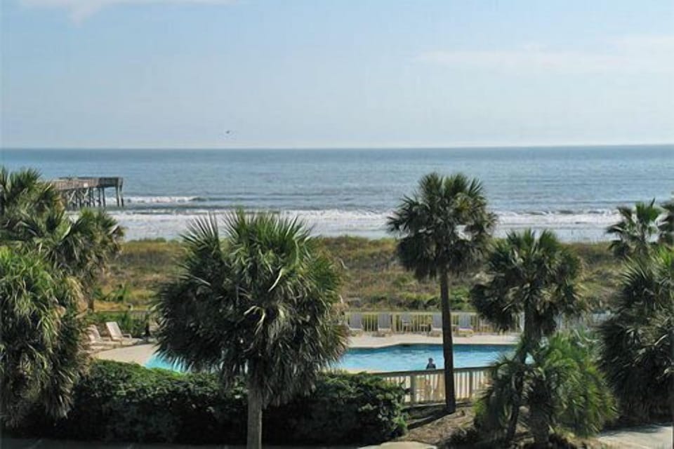 Beachside Community Pool