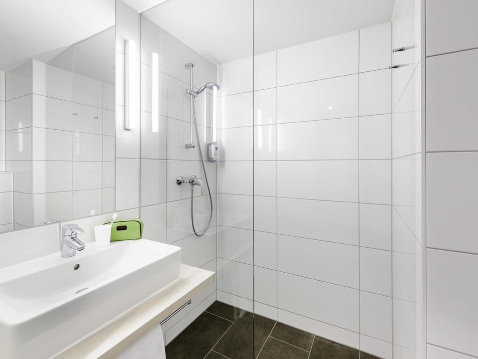 In-room safe, soundproofing